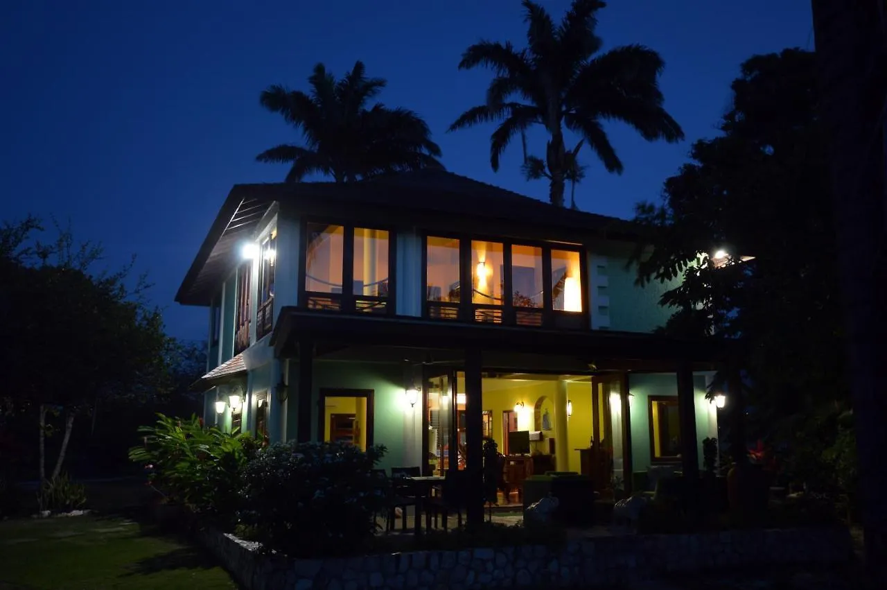 Tikal Villa Richmond 0*,  Ямайка